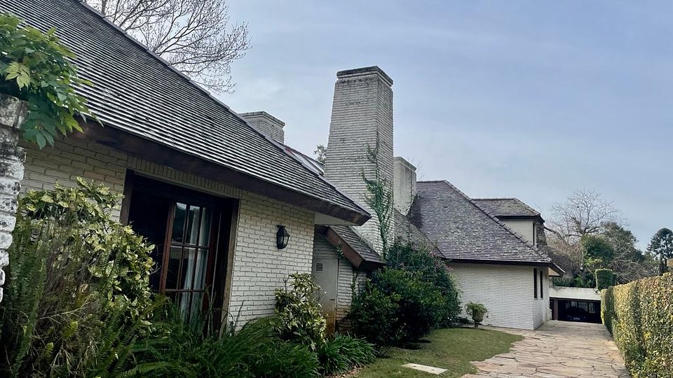 Importante casa en zona residencial de Carrasco Sur